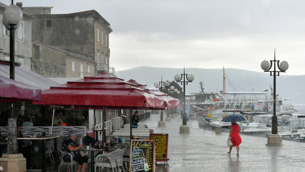 Jaka kiša na Jadranu