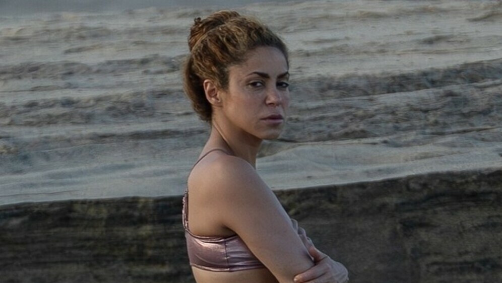 Shakira - 1