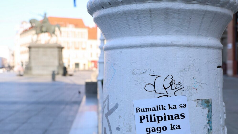 Na zagrebačkom Trgu bana Jelačića pojavila se naljepnica sa zabrinjavajućom porukom