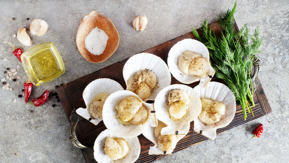 Kako se piše: Jakobova kapica ili jakobova kapica