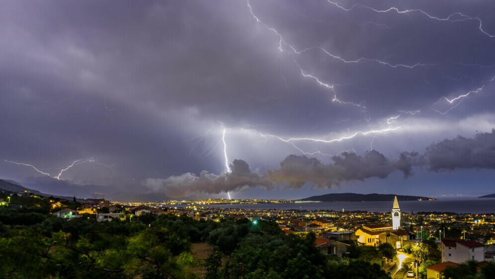 Nevrijeme u okolici Splita, ilustracija