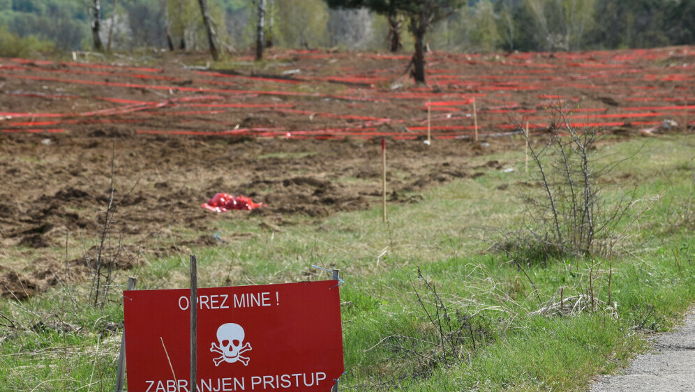 Znak za minsko polje, ilustracija