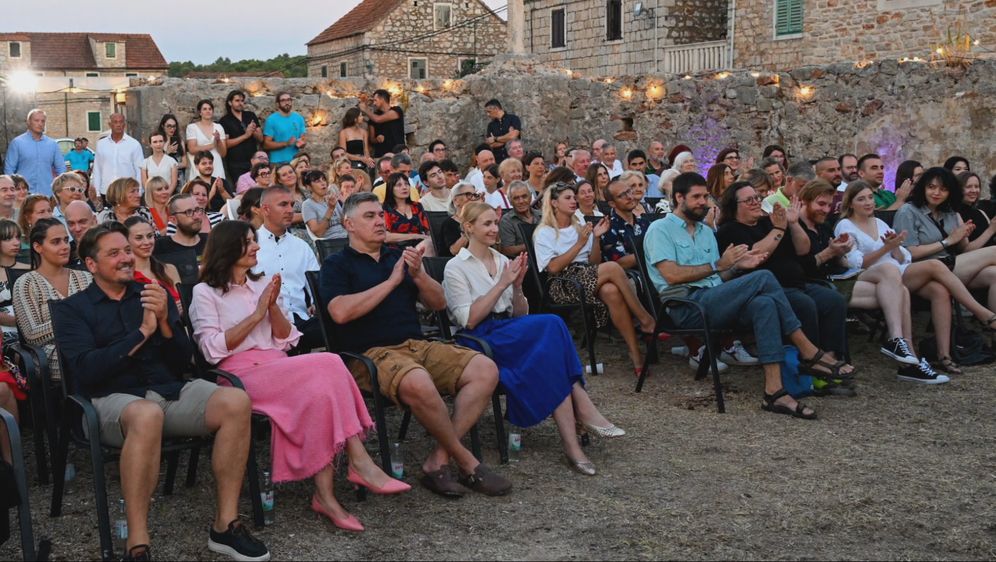 Političari na ljetovanju