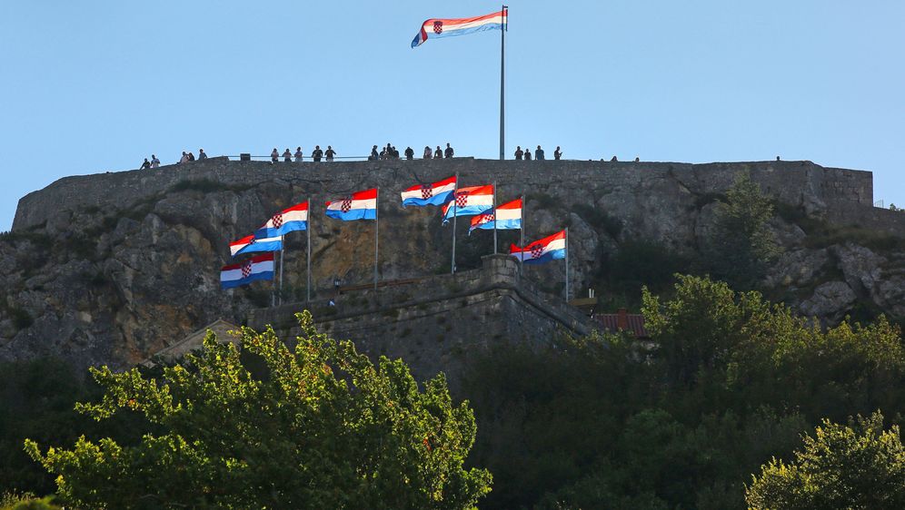 Zastave na Kninskoj tvrđavi