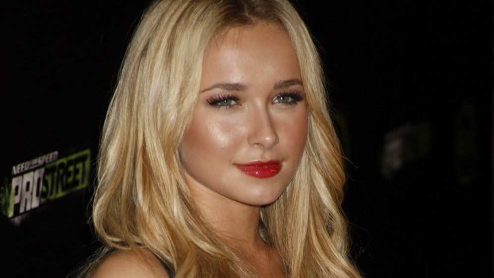 Hayden Panettiere - 1