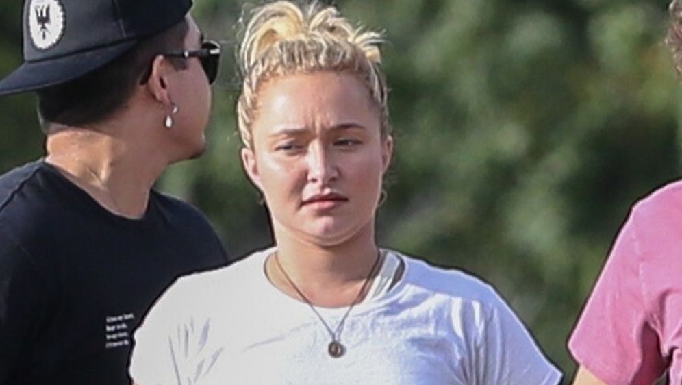 Hayden Panettiere - 3