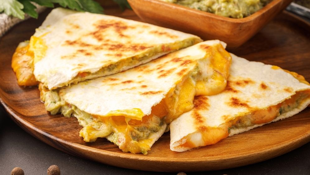 Quesadilla s piletinom i sirom