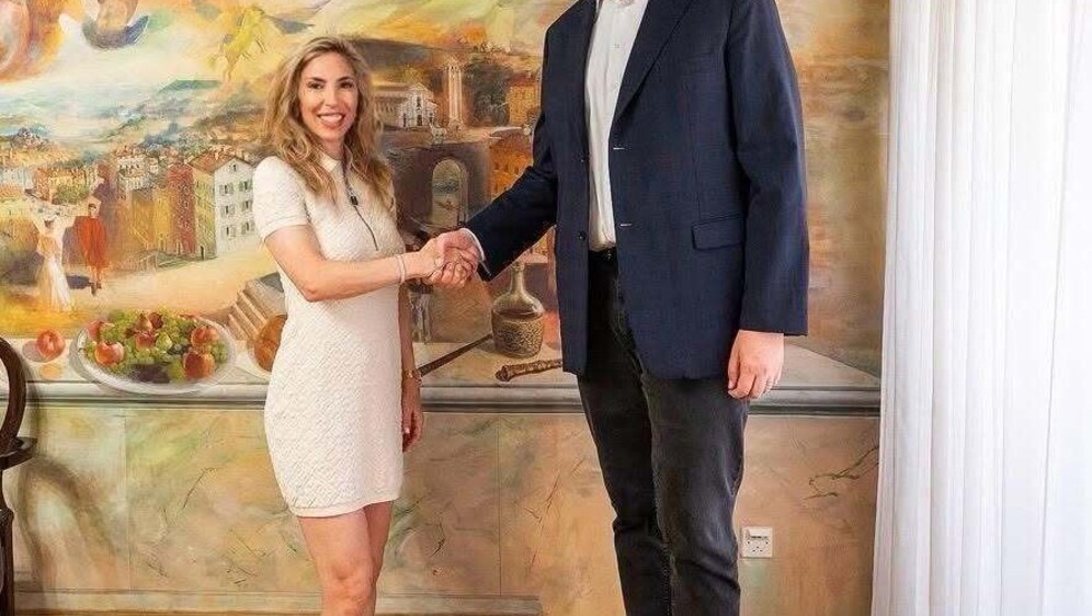 Američka veleposlanica Nicole McGraw i Peđa Grbin