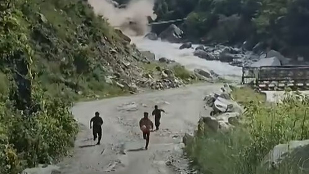 Bježali pred bujičnim odronom u Nepalu