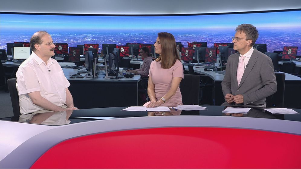 prof. dr. sc. Robert Likić i voditelji Dnevnika Nove TV