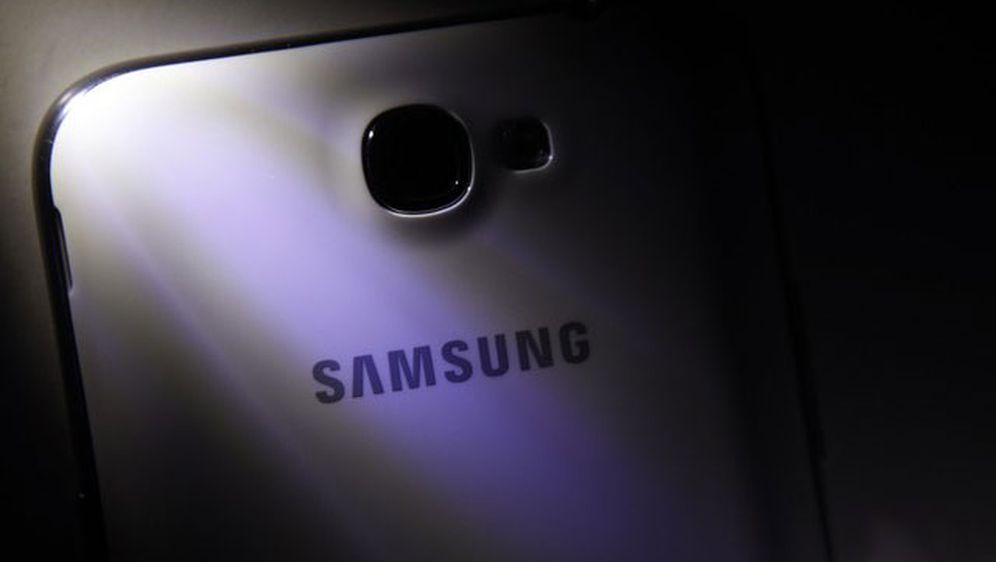 Nokia besplatno nudi korisniku kojem se zapalio Samsung S4 novu Lumiju koja “stvarno” radi