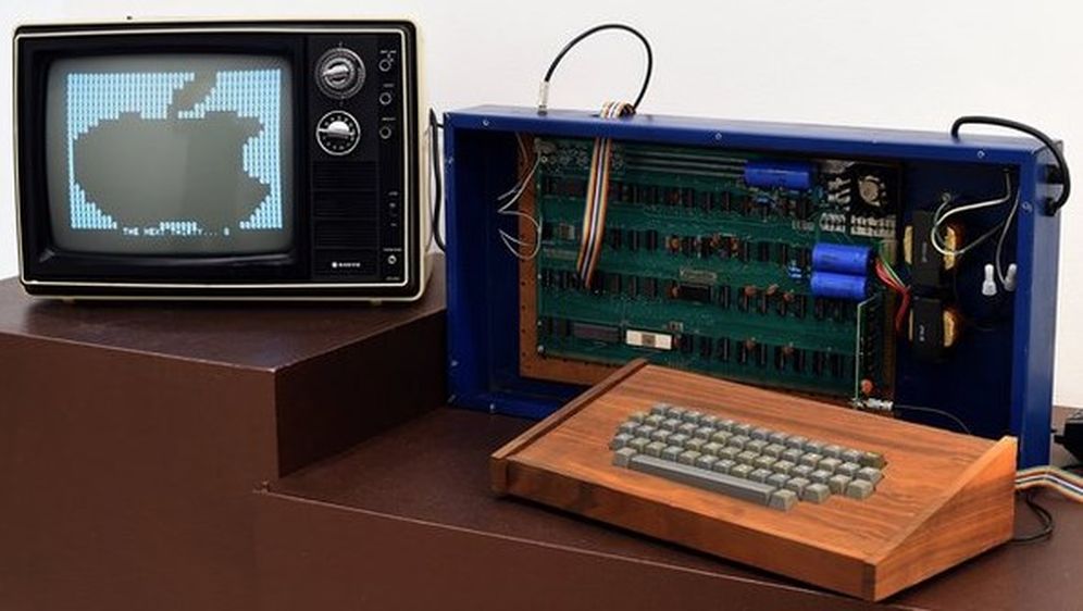 Staro Apple 1 računalo na aukciji prodano za 365 000 dolara!