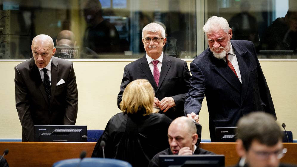 Jadranko Prlić i Slobodan Praljak (Foto: AFP)
