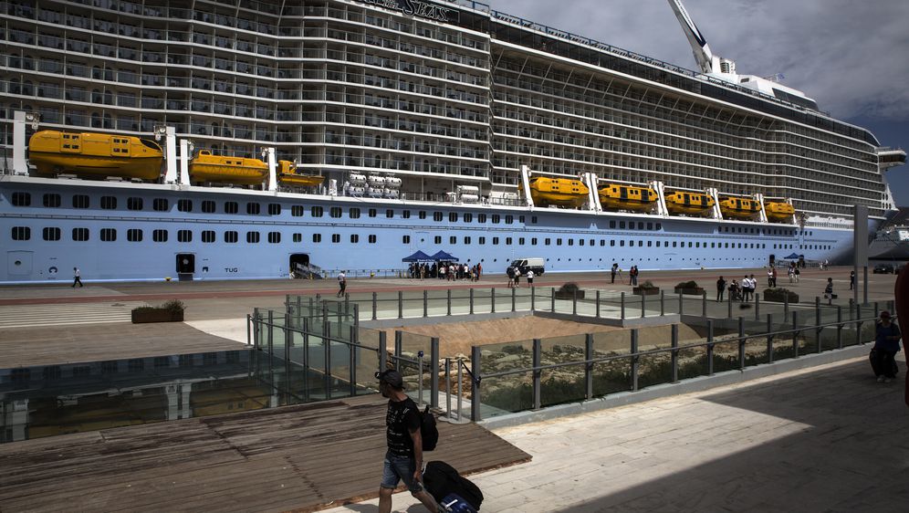 Kruzer Ovation of the Seas (Foto: AFP)