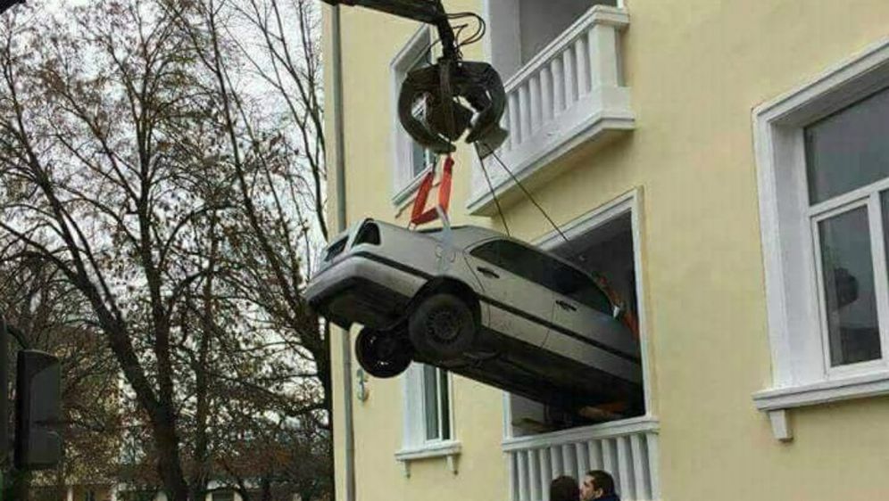 Na automobilu će vježbati studenti Tehničkog fakulteta Todor Kableškov (FOTO: Facebook)