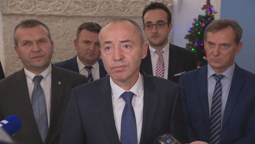 Ministar obrane Damir Krstičević o nabavi novih borbenih aviona (Foto: Dnevnik.hr)