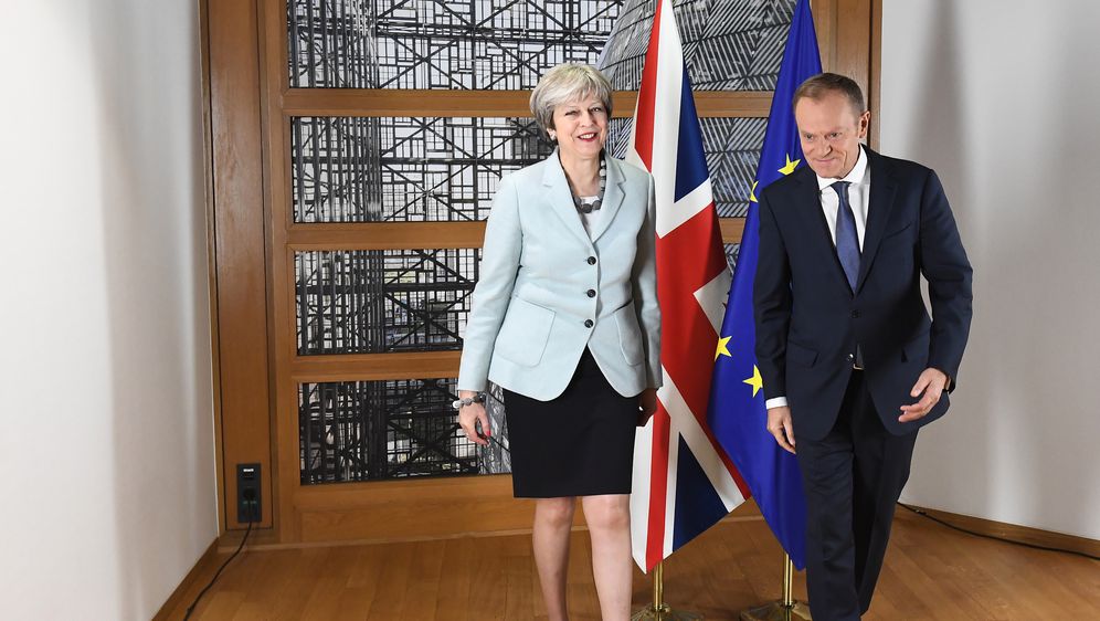 Theresa May i Donald Tusk (Foto: AFP)