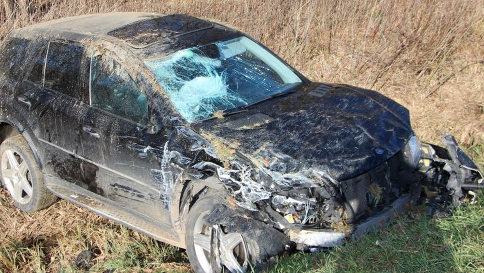 Mercedes uništen u sudaru (Foto: Požega.eu)