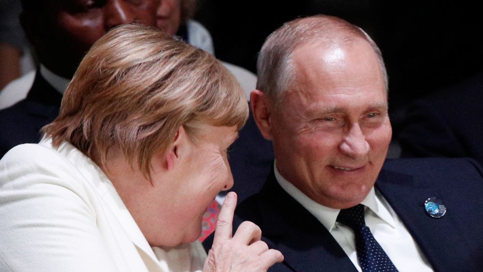Merkel i Putin (Foto: AFP)