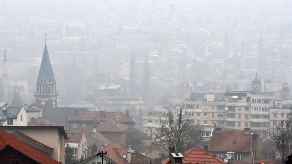 Zagađenje zraka u Sarajevu (Foto: AFP)