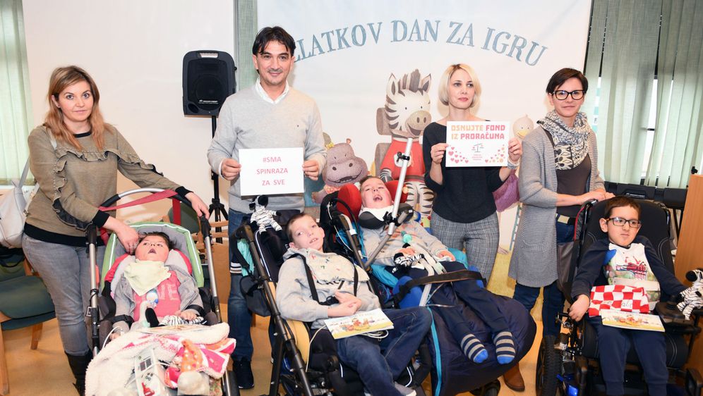 Zlatko Dalić posjetio je male pacijente u Klinici za pedijatriju KBC-a Zagreb