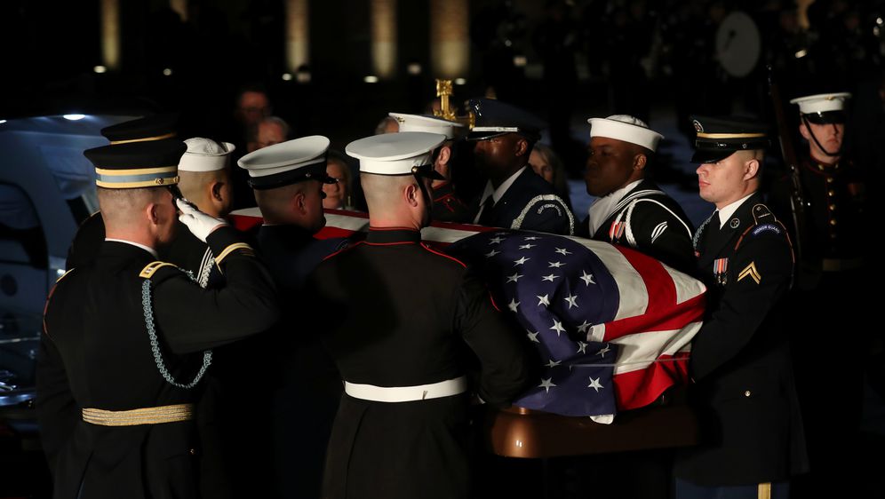 Ispraćaj Georgea H. W. Busha (Foto: AFP) - 3