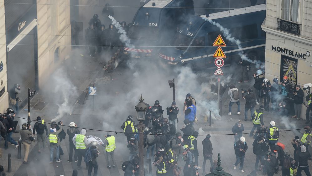 Prosvjed u Parizu (Foto: AFP) - 4