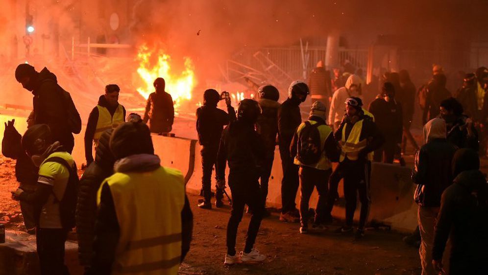 Prosvjed žutih prsluka u Parizu (Foto: AFP) - 10