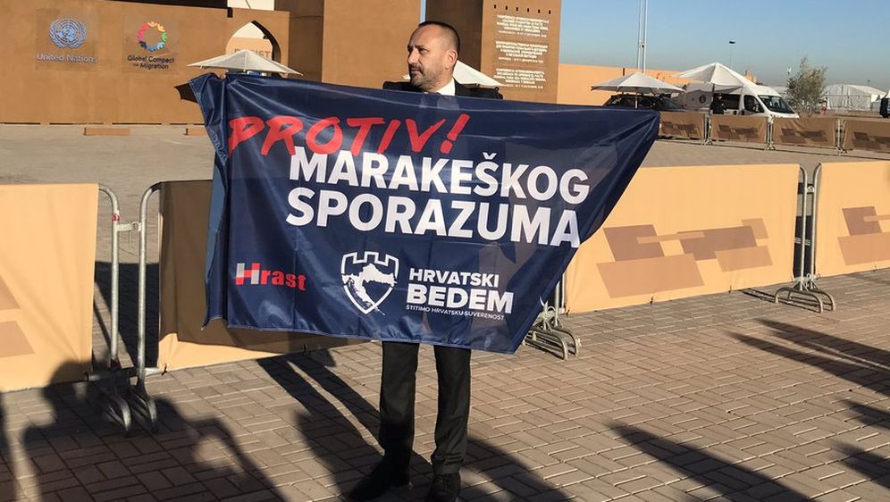 Hrvoje Zekanović jedini prosvjednik protiv Marakeškog dokumenta (Foto: Sabina Tandara Knezović)