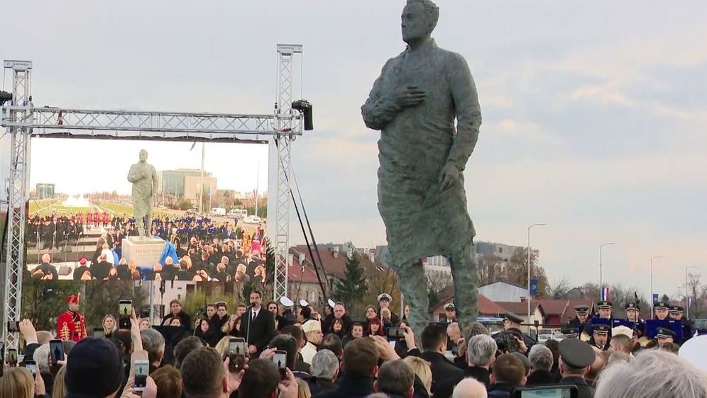 Otkriven spomenik Franji Tuđmanu (Foto: Dnevnik.hr)