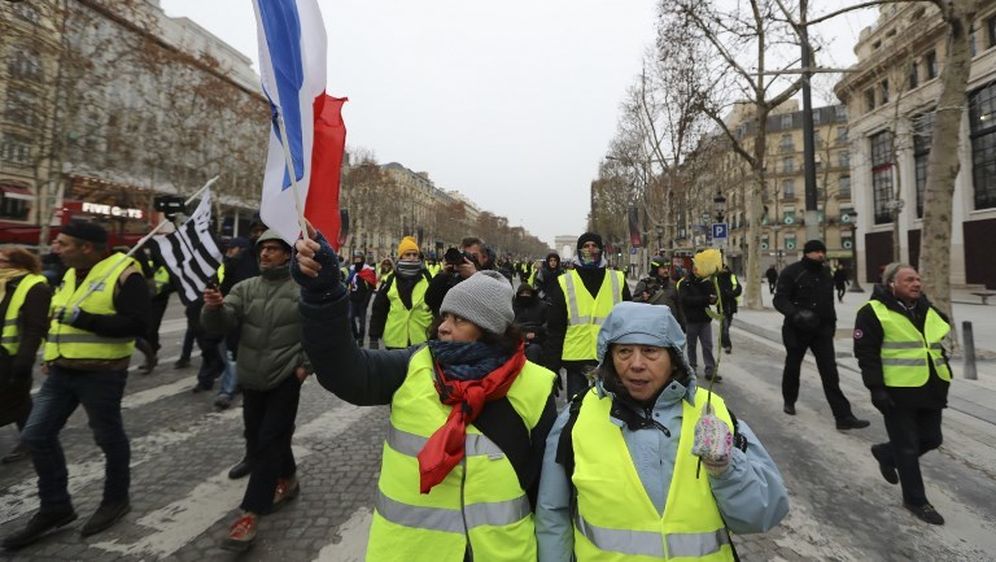 Prosvjed žutih prsluka u Parizu (Foto: AFP) - 8