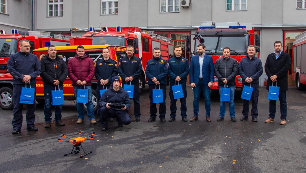 Vatrogasci (Foto: Tele2)