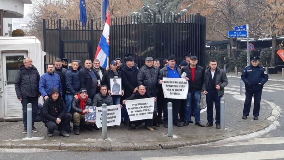 Prosvjedom tražili rješavanje svog statusa (Foto: Dnevnik.hr) - 2