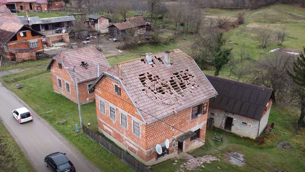 Posljedice potresa u selu Strašnik u blizini Petrinje	 - 1
