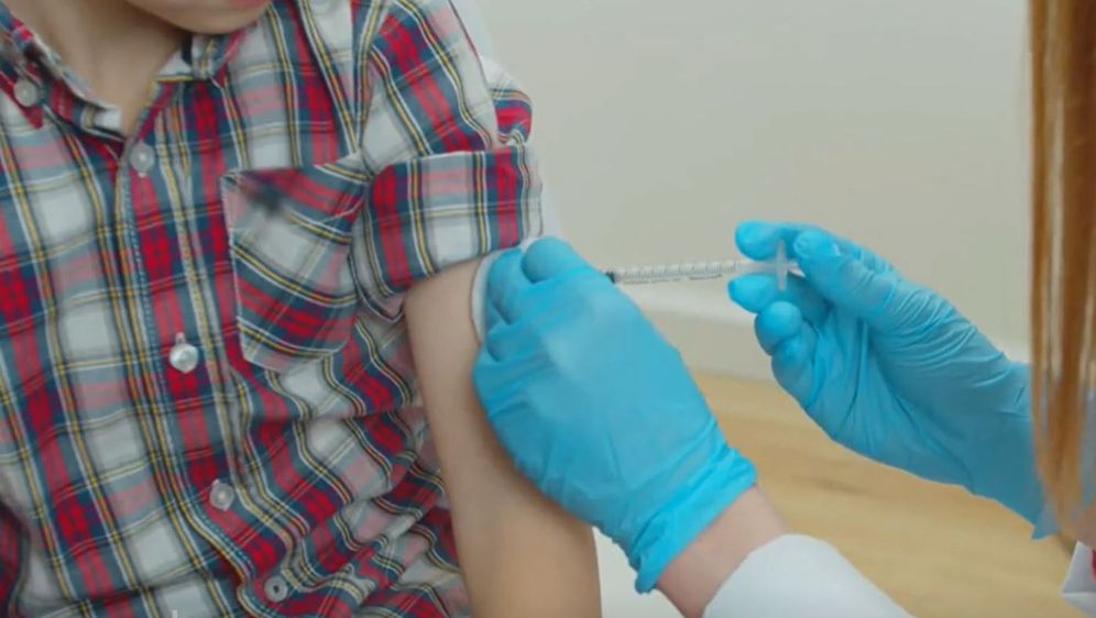 Cijepljenje dječaka