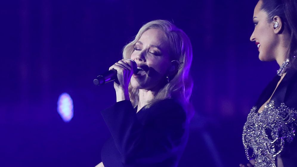 Jelena Rozga gostovala je na 4. koncertu Aleksandre Prijović u zagrebačkoj Areni