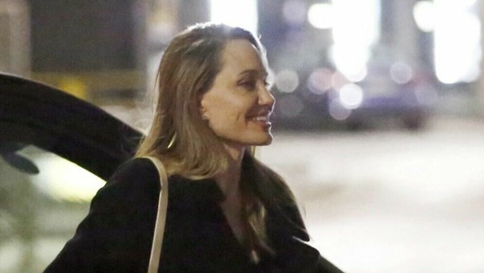 Angelina Jolie - 7