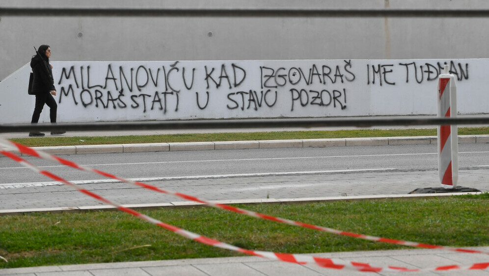 Grafiti protiv Milanovića u Splitu - 11