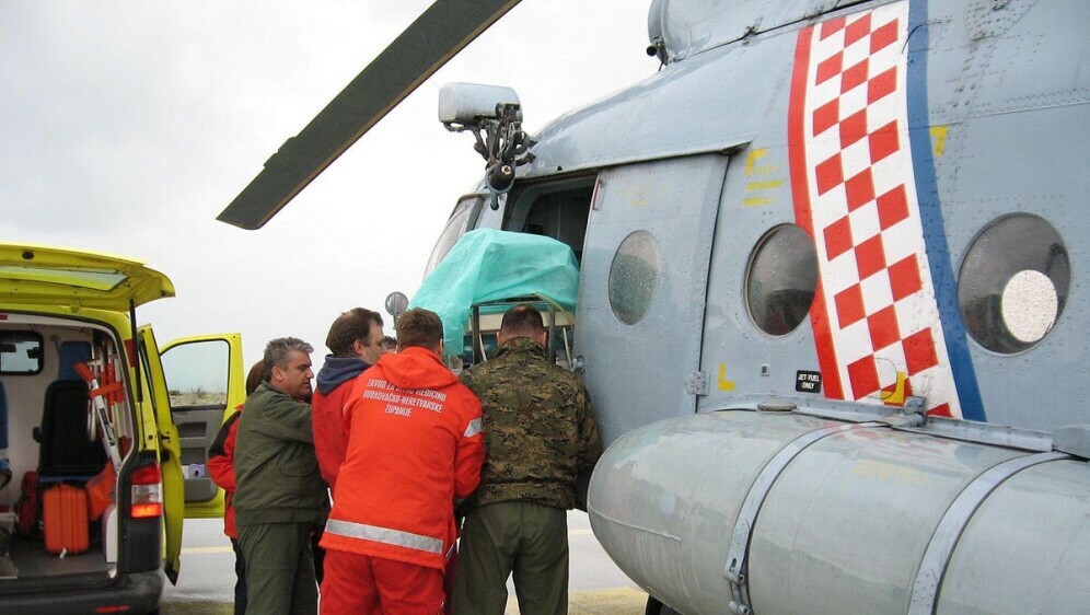 Vojnim helikopterom iz Dubrovnika u Split prevezena beba stara četiri dana