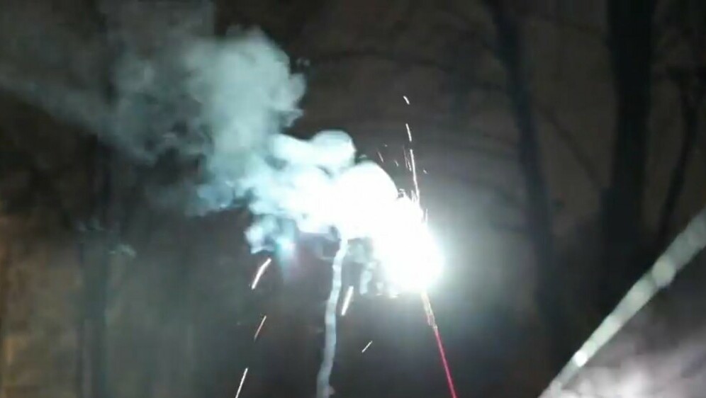 Oprezno s pirotehnikom - 1