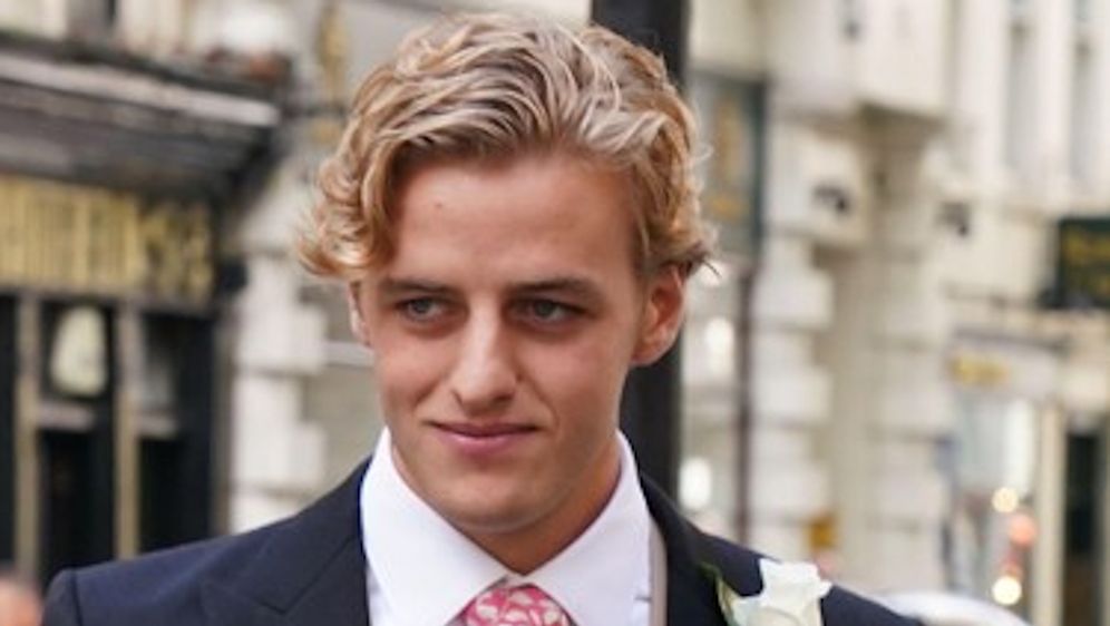 Alexander Ogilvy - 1