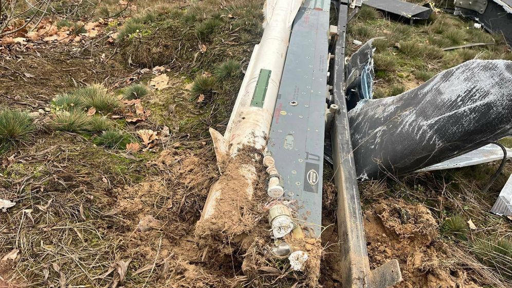 Olupina ruskog drona Geran s ostacima projektila zrak-zrak R-60