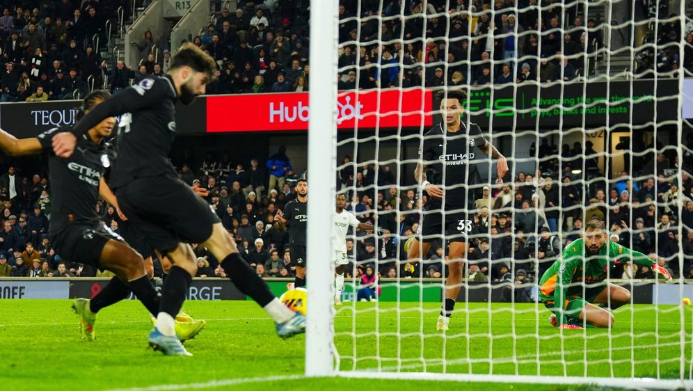 Joško Gvardiol spašava gol