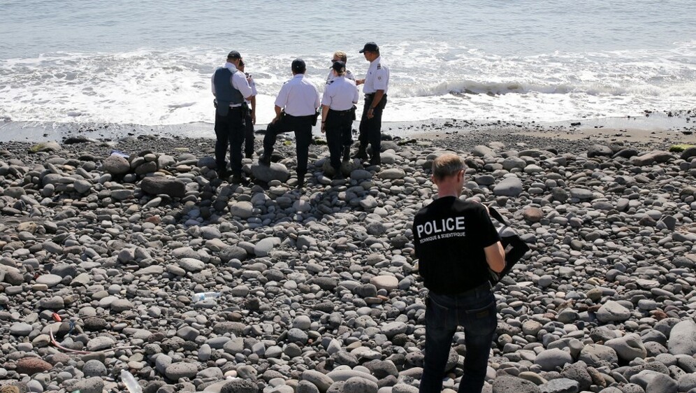 Mjesto na kojem je isplivao dio krila nestalog aviona