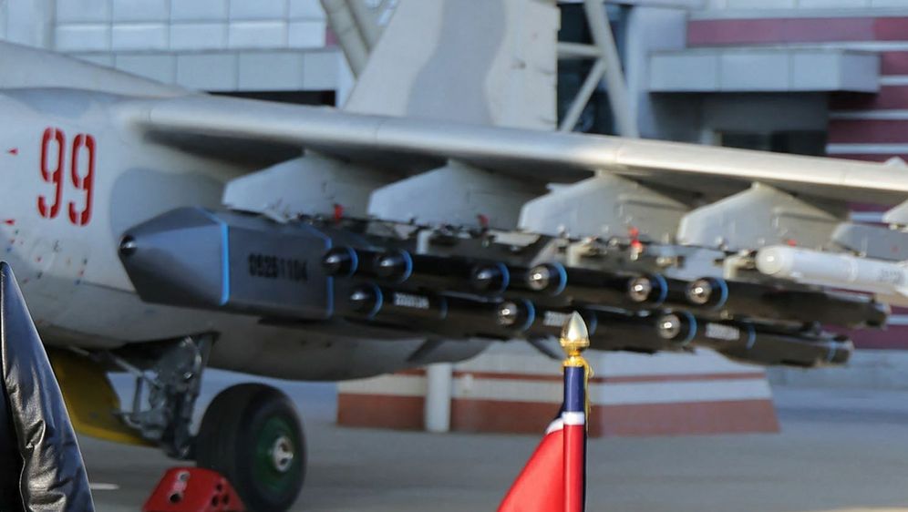 Nepoznati krstareći projektil na sjevernokorejskom Su-25 zrakoplovu