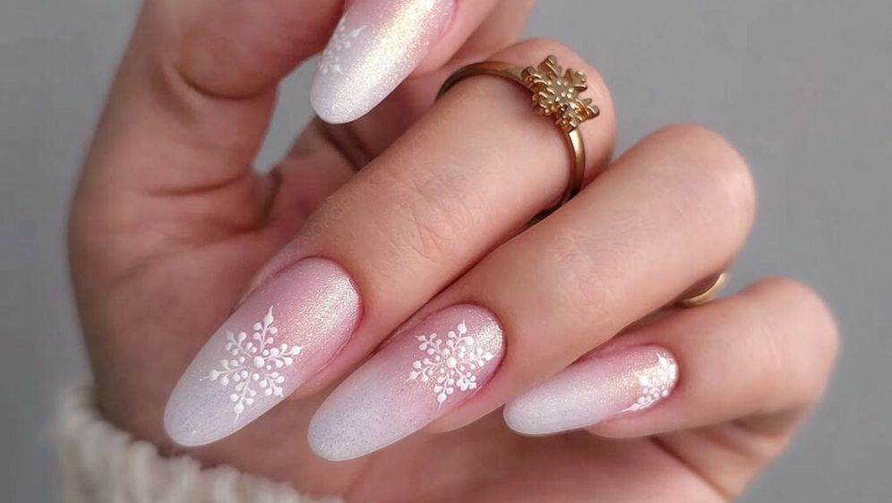 Manikura s pahuljicama