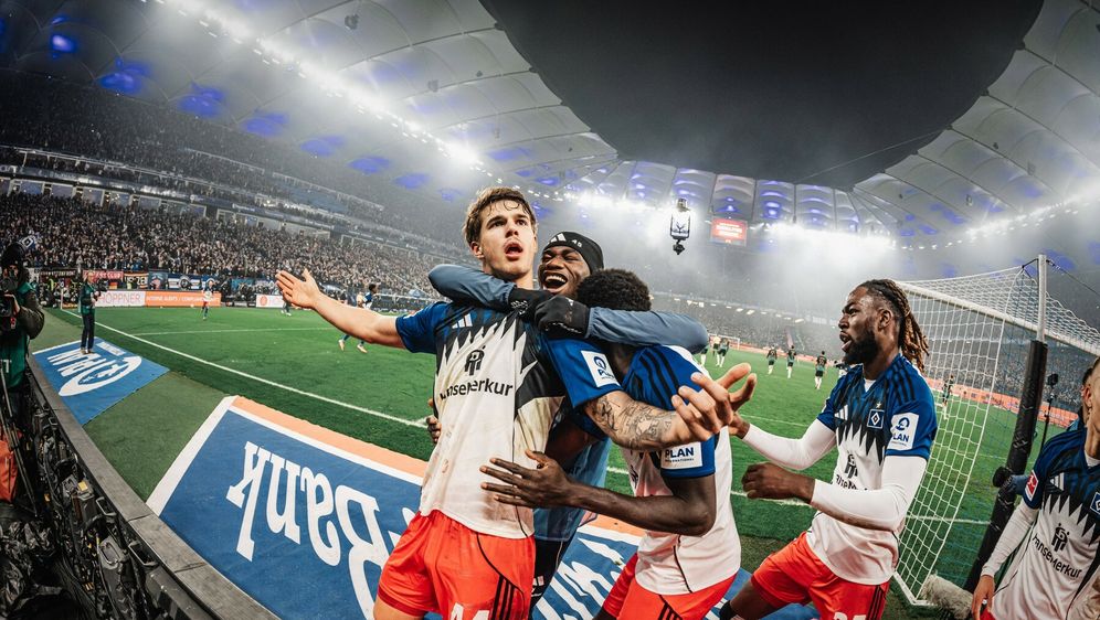 Luka Vušković slavi gol protiv Werdera