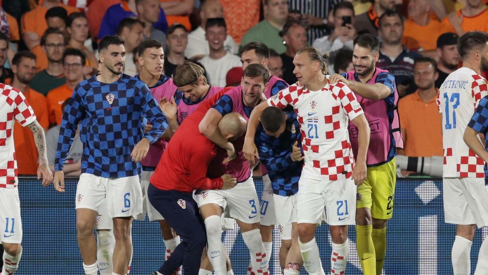 Borna Barišić i suigrači iz reprezentacije