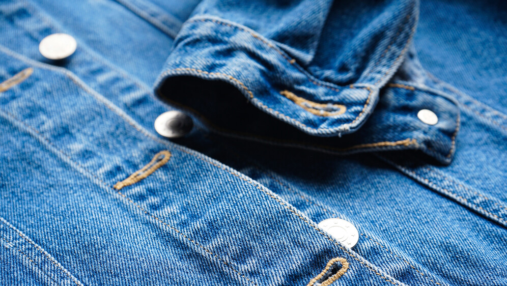 Kako se piše: traper jakna ili traper-jakna