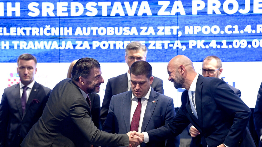 Potpisivanje ugovora za moderniji prijevoz